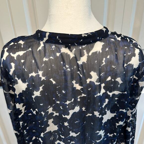 Express Large Semi-Sheer Tunic Button Down Navy Floral Blouse Top - Picture 11 of 14
